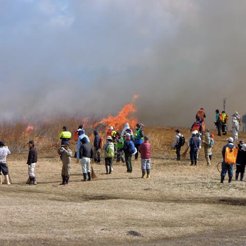 寒風山山焼き&トレッキング体験