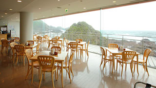 男鹿水族館GAO レストランフルット